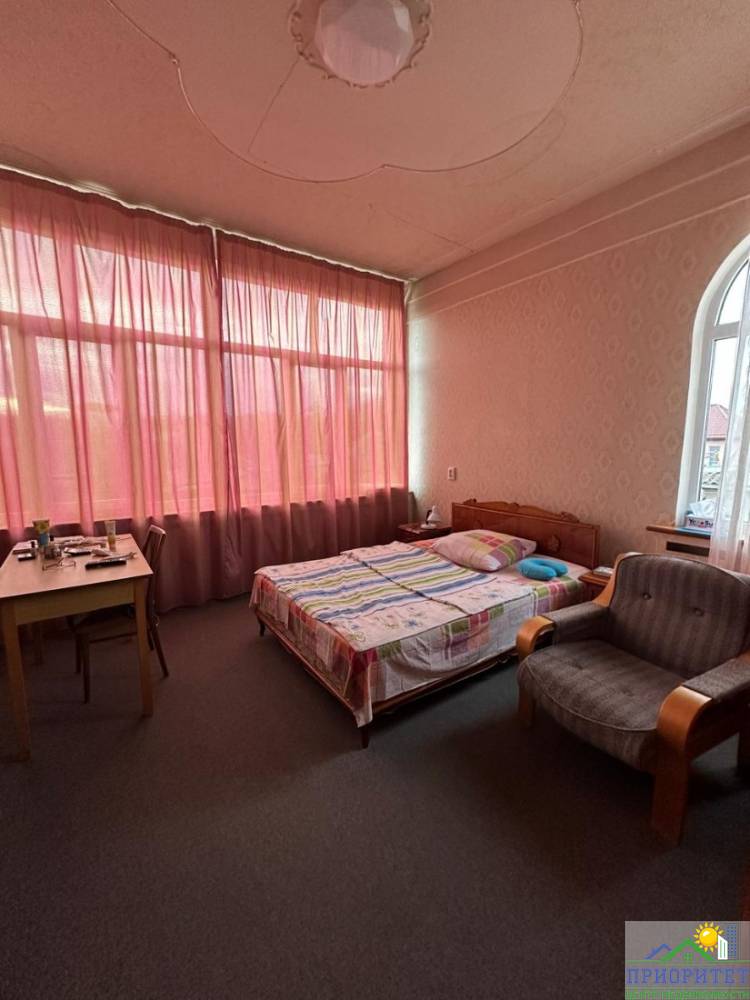 ebae9bc9-8033-40e5-9828-9cdd1a1fe428