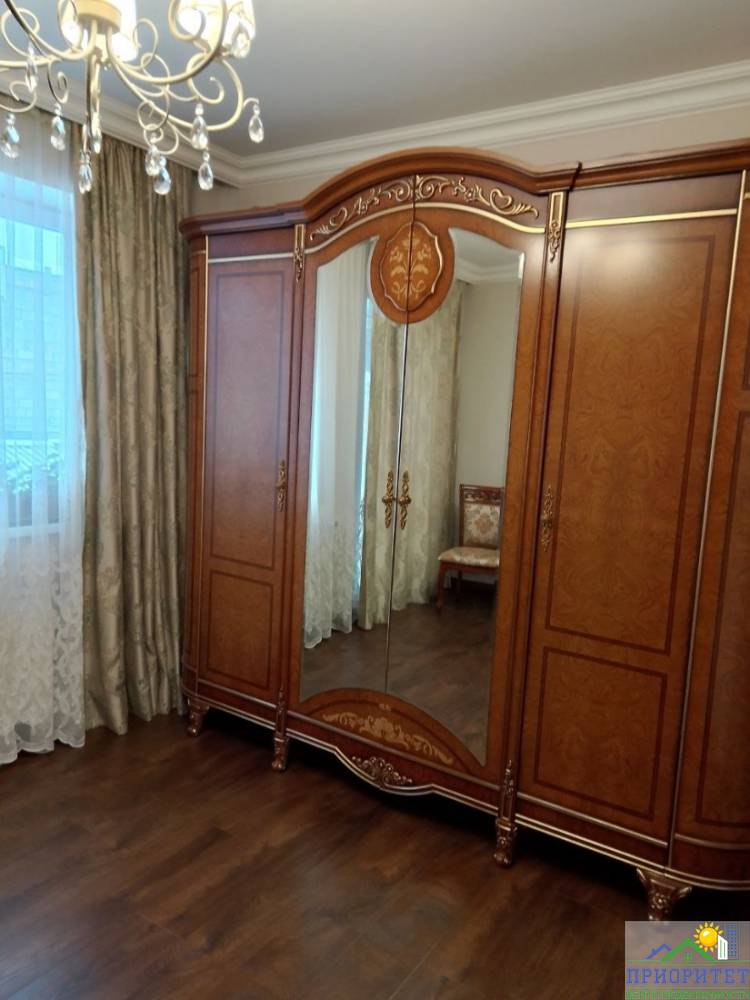 photo_5438638669871909936_y