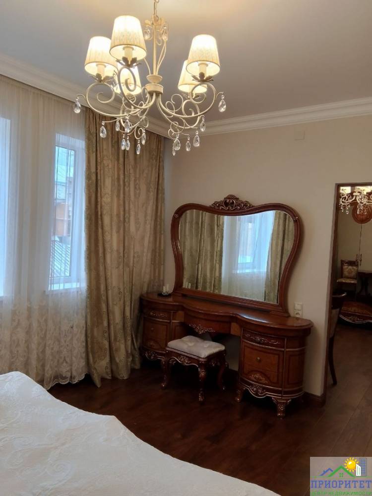 photo_5438638669871909973_y