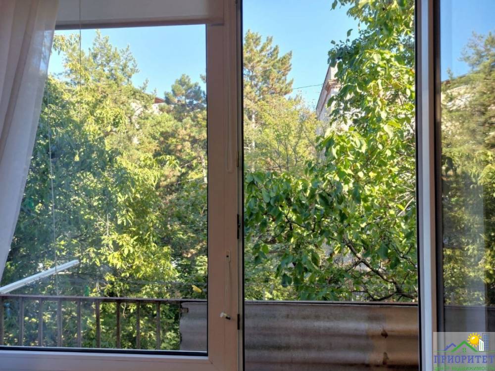 photo_5190478985677181518_y