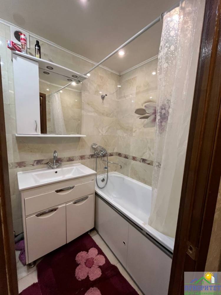 photo_5451754486381612236_y