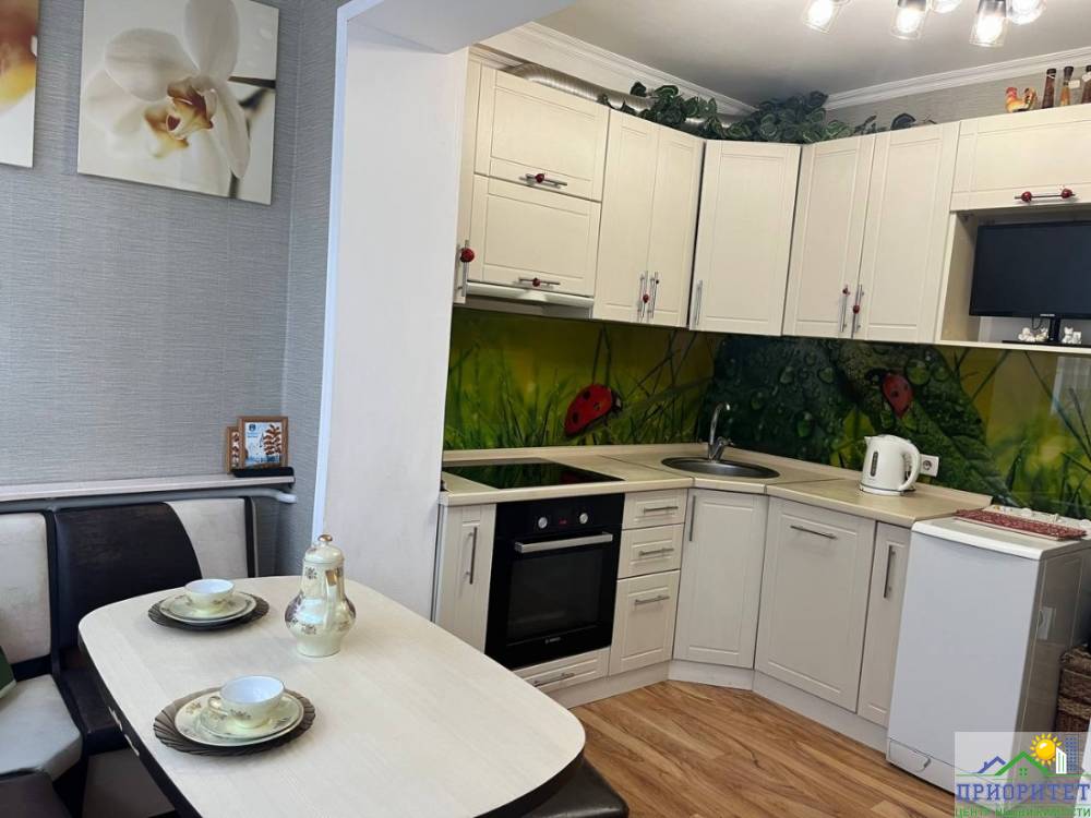 photo_5451754486381612222_y