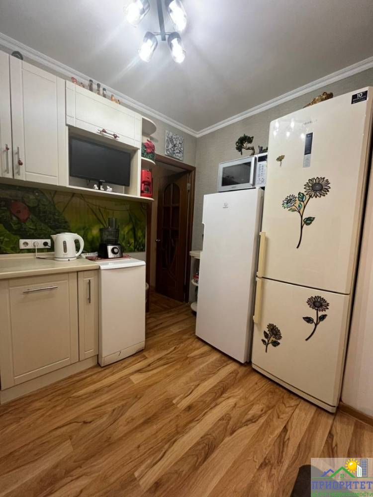 photo_5451754486381612232_y