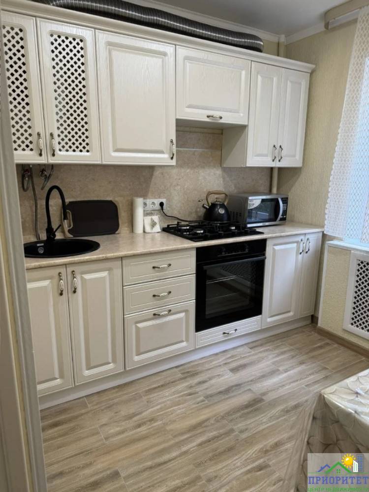 photo_5449823958711602544_y