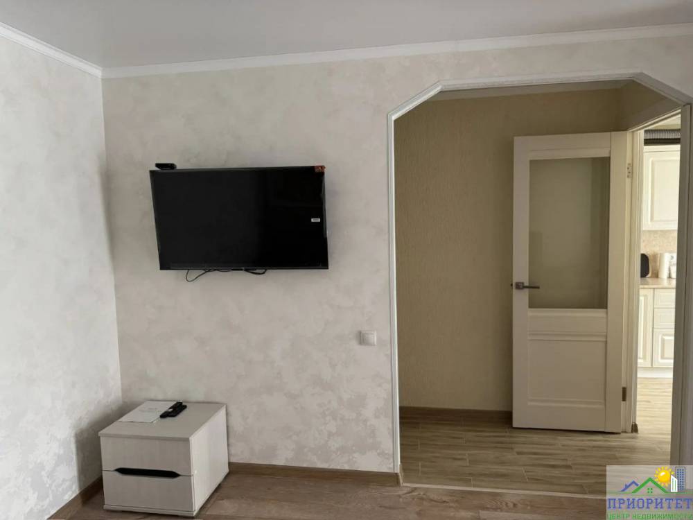 photo_5449823958711602555_y