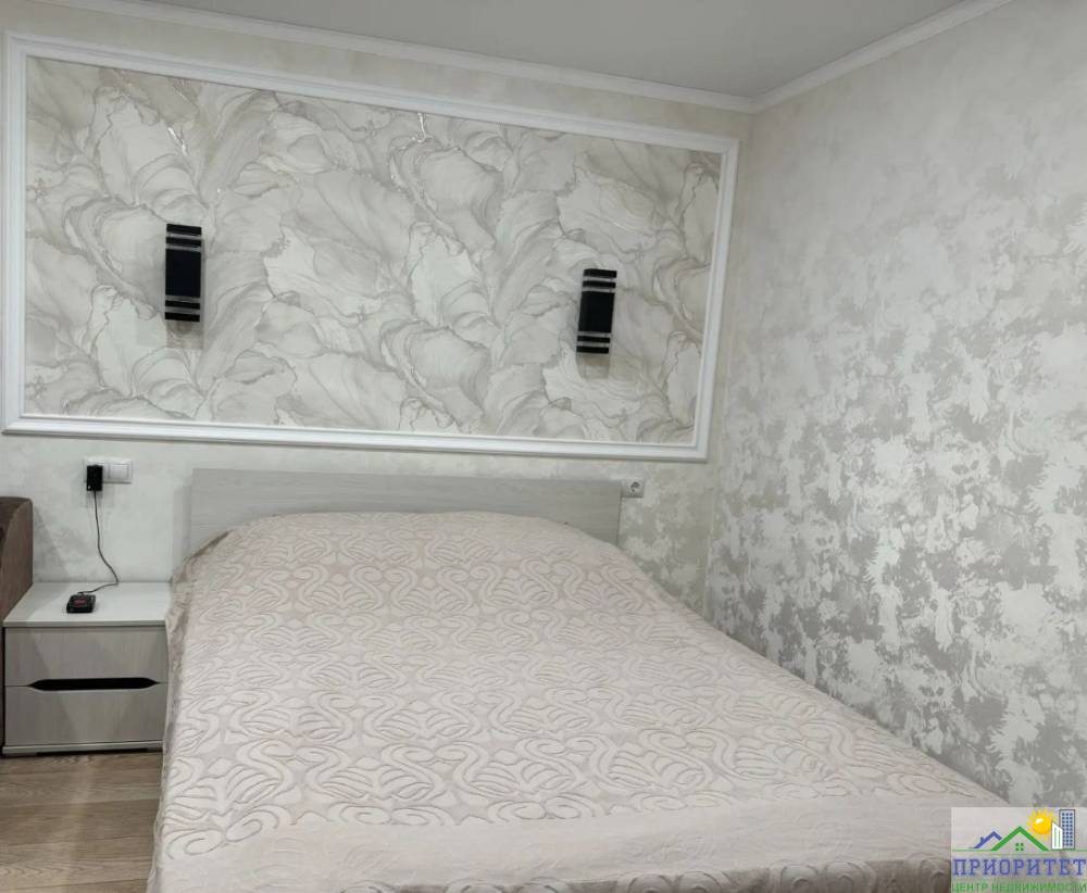 photo_5449823958711602545_y