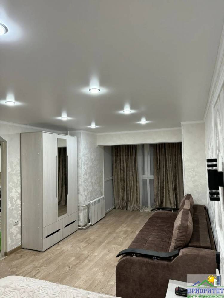 photo_5449823958711602547_y