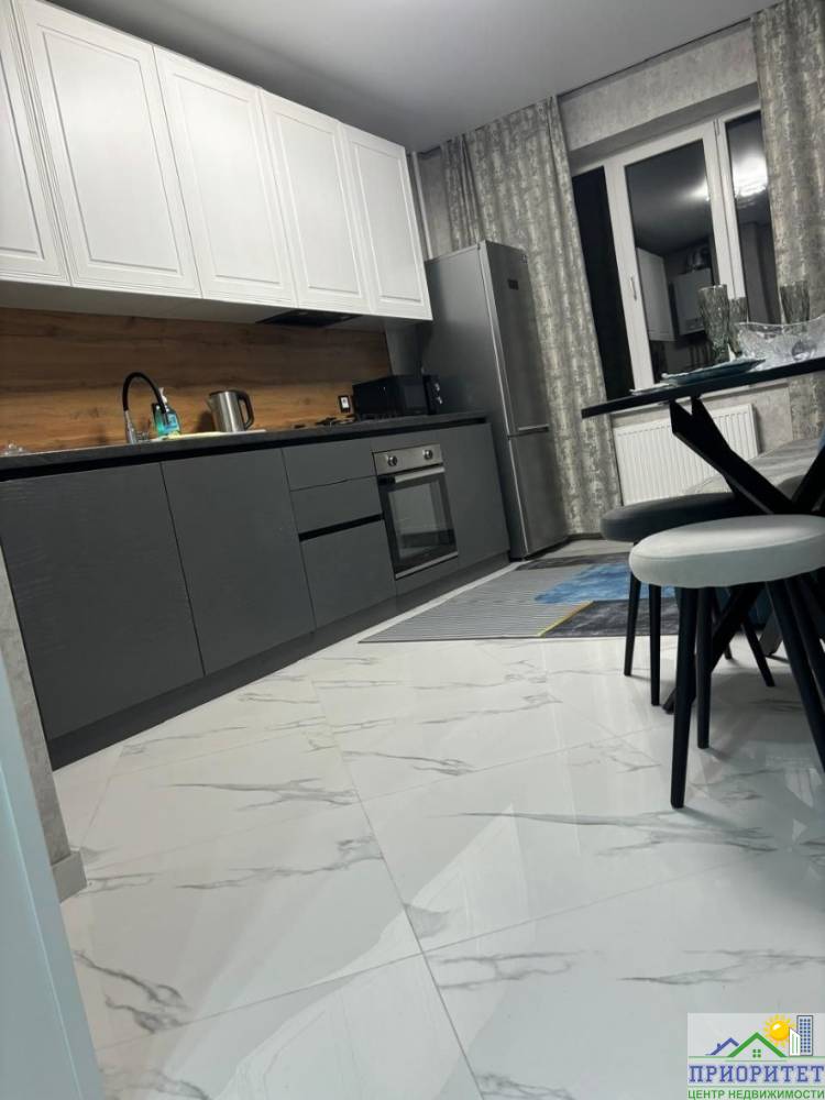 photo_5456523776980881120_y