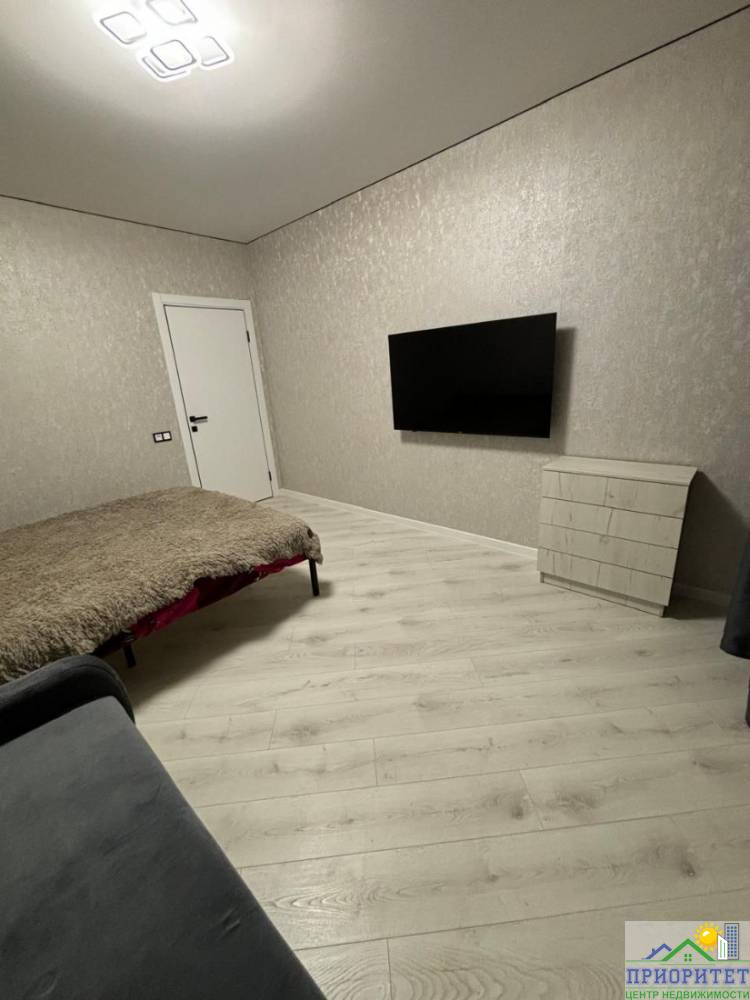 photo_5456523776980881110_y