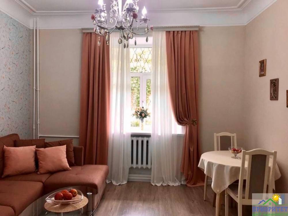 photo_5458832596780387270_y