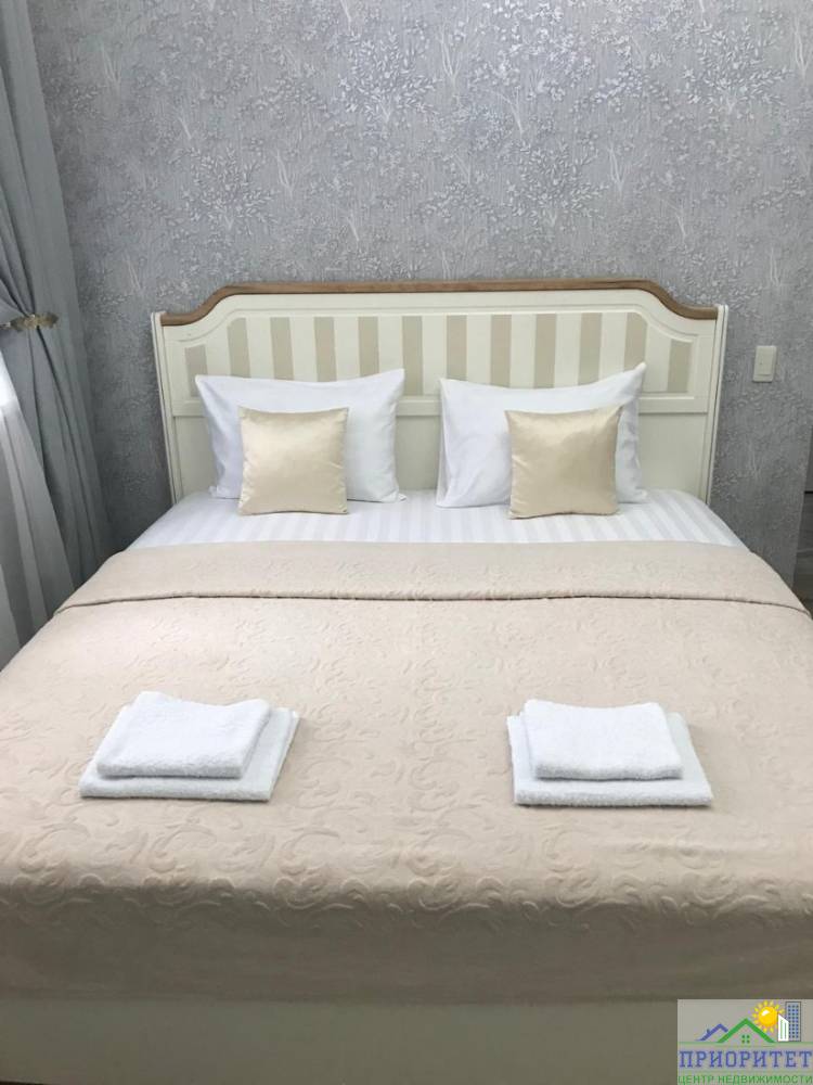 photo_5458832596780387285_y