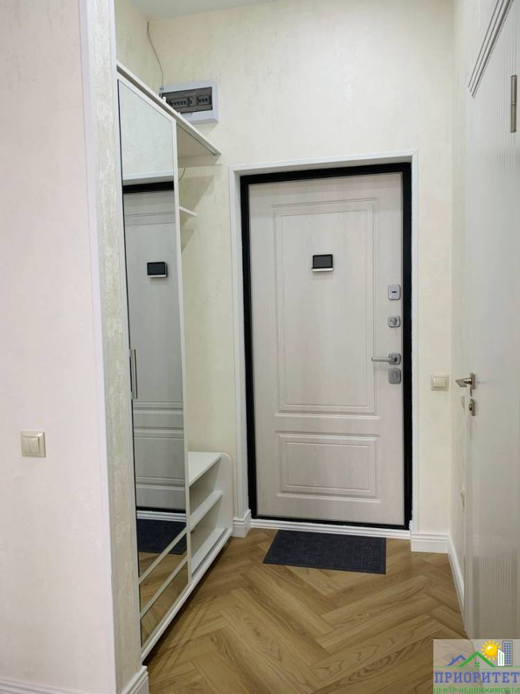 photo_5458714807302294997_y