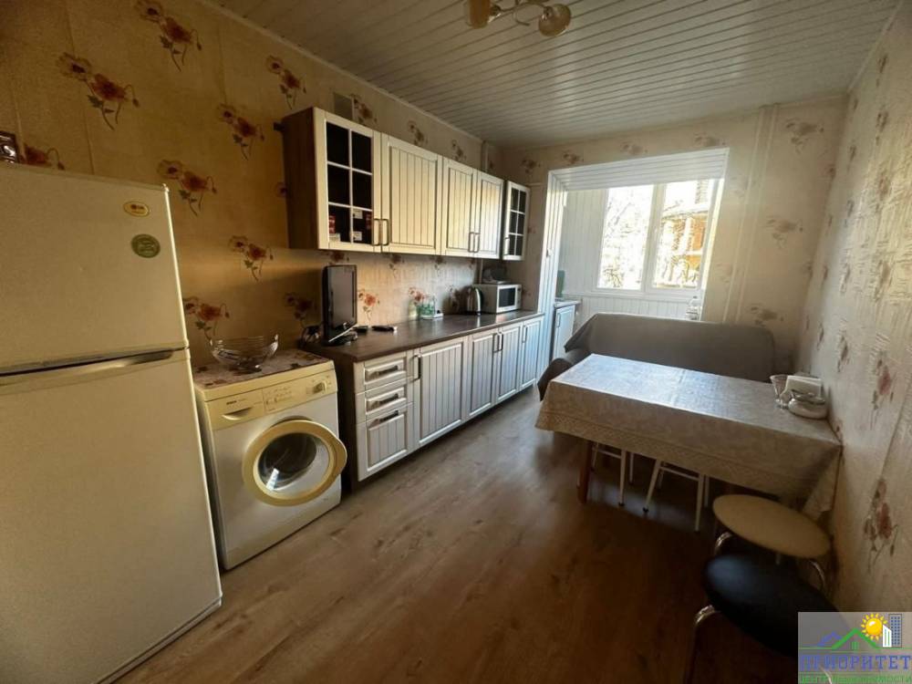 photo_5465553318655495981_y