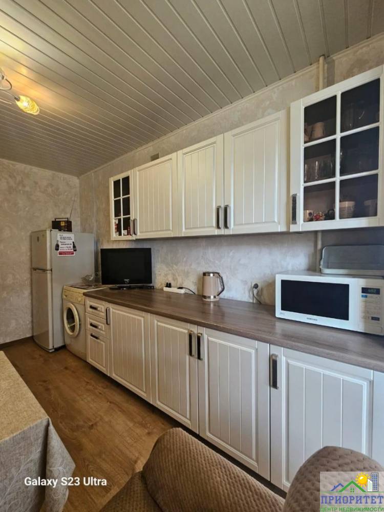 photo_5465553318655495972_y