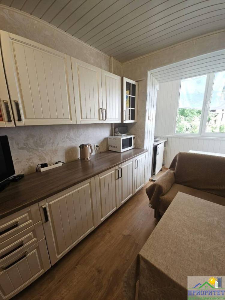 photo_5465553318655496002_y