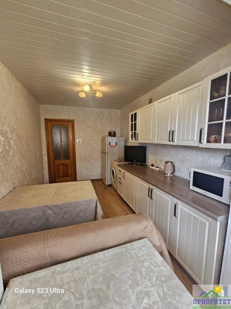 photo_5465553318655496003_y