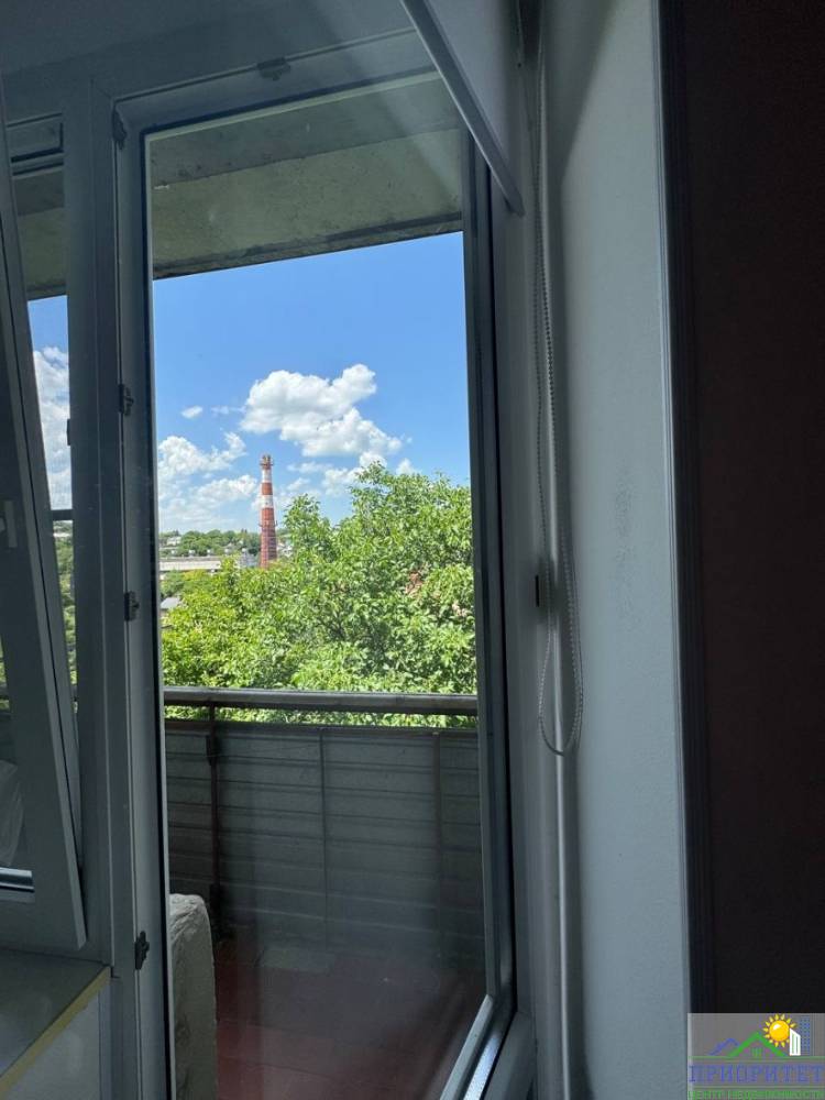 photo_5469896076052598250_y