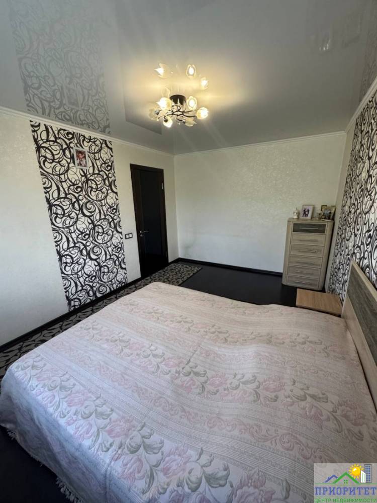 photo_5469896076052598254_y