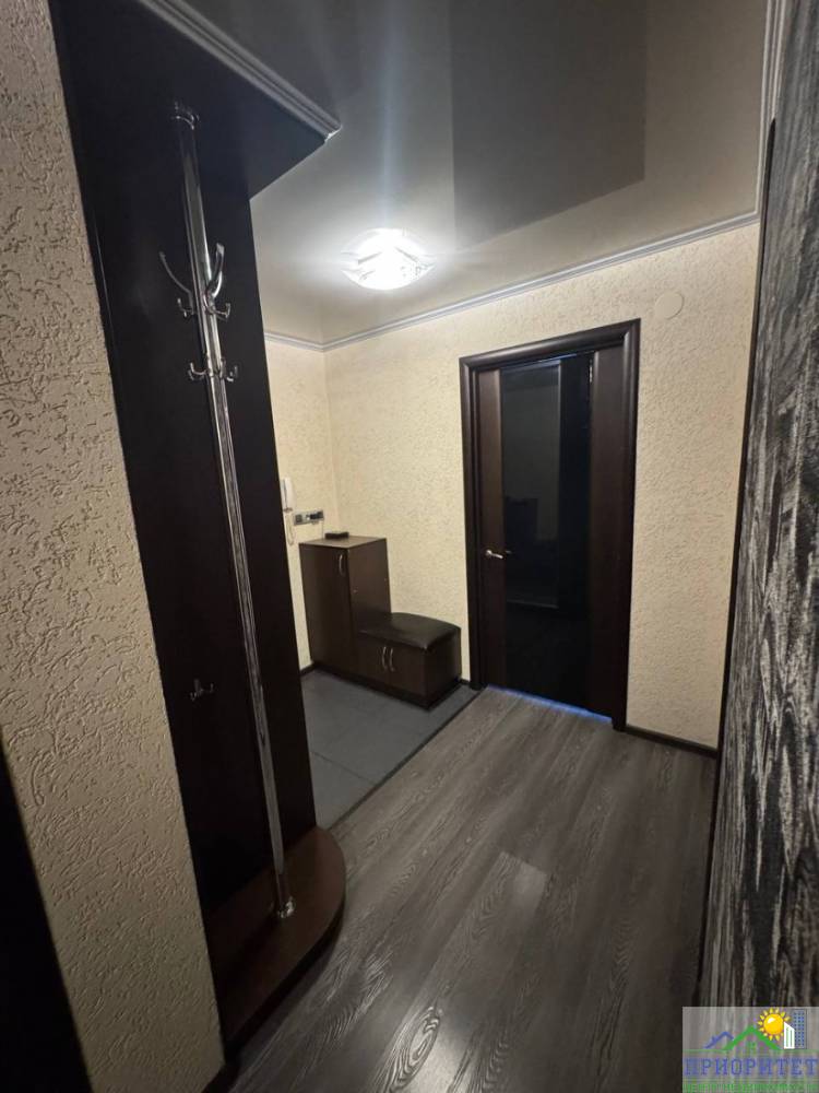 photo_5469896076052598264_y