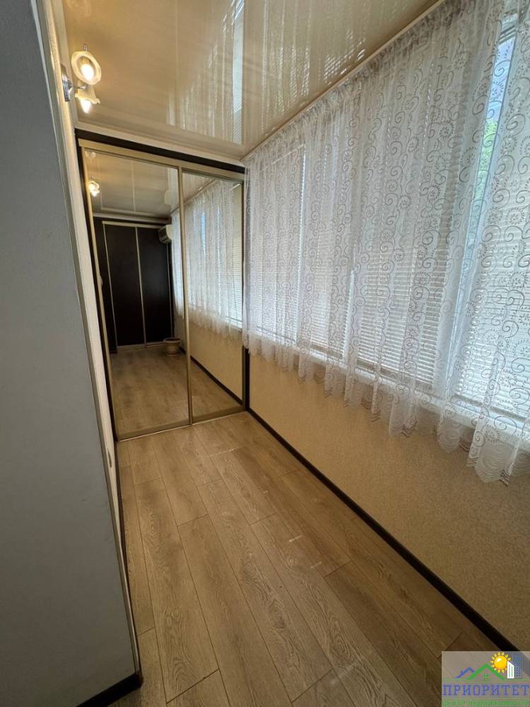 photo_5469896076052598285_y