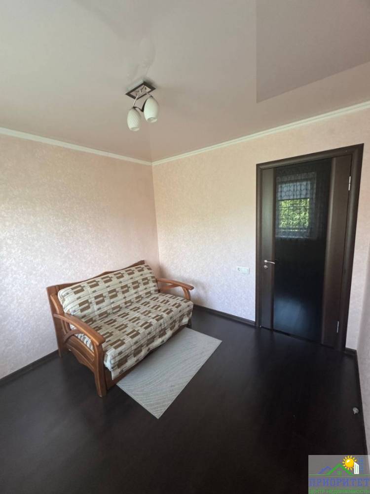 photo_5469896076052598249_y