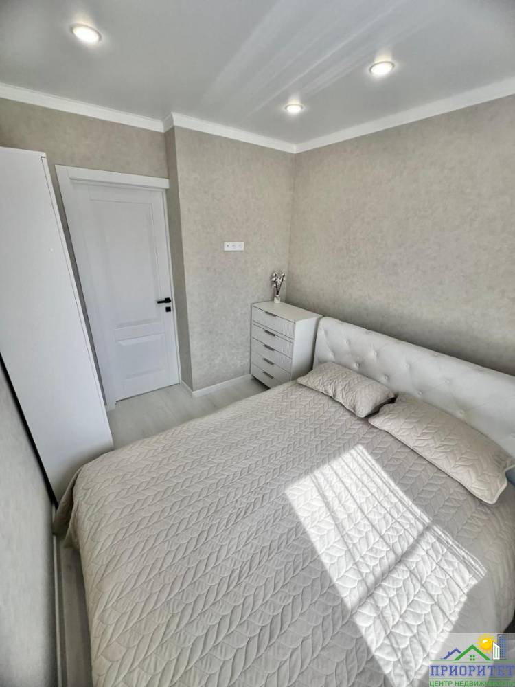 photo_5188227185863496213_y