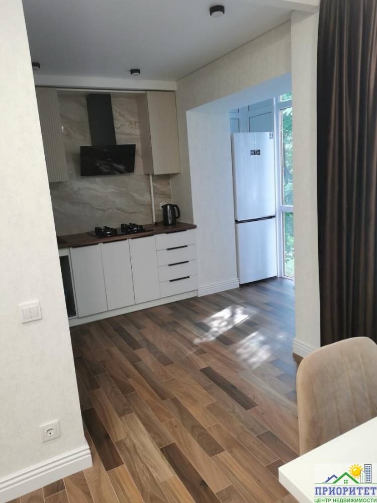 photo_5188227185863496398_y