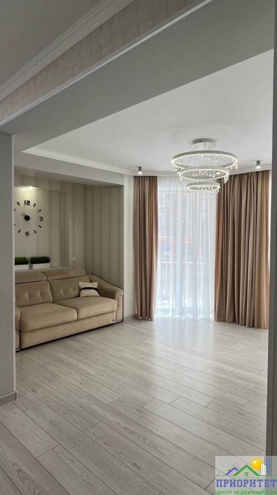 photo_5193204284160413716_y