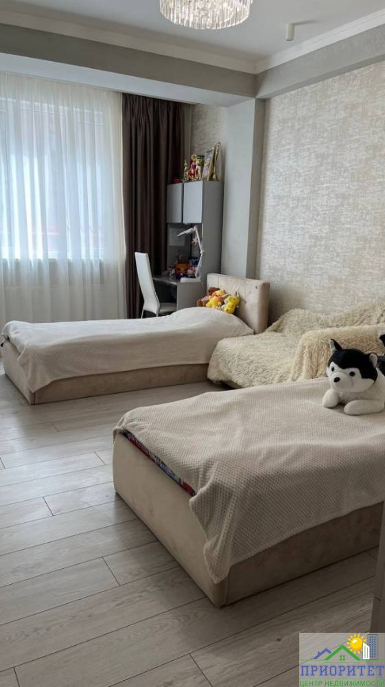 photo_5193204284160413713_y