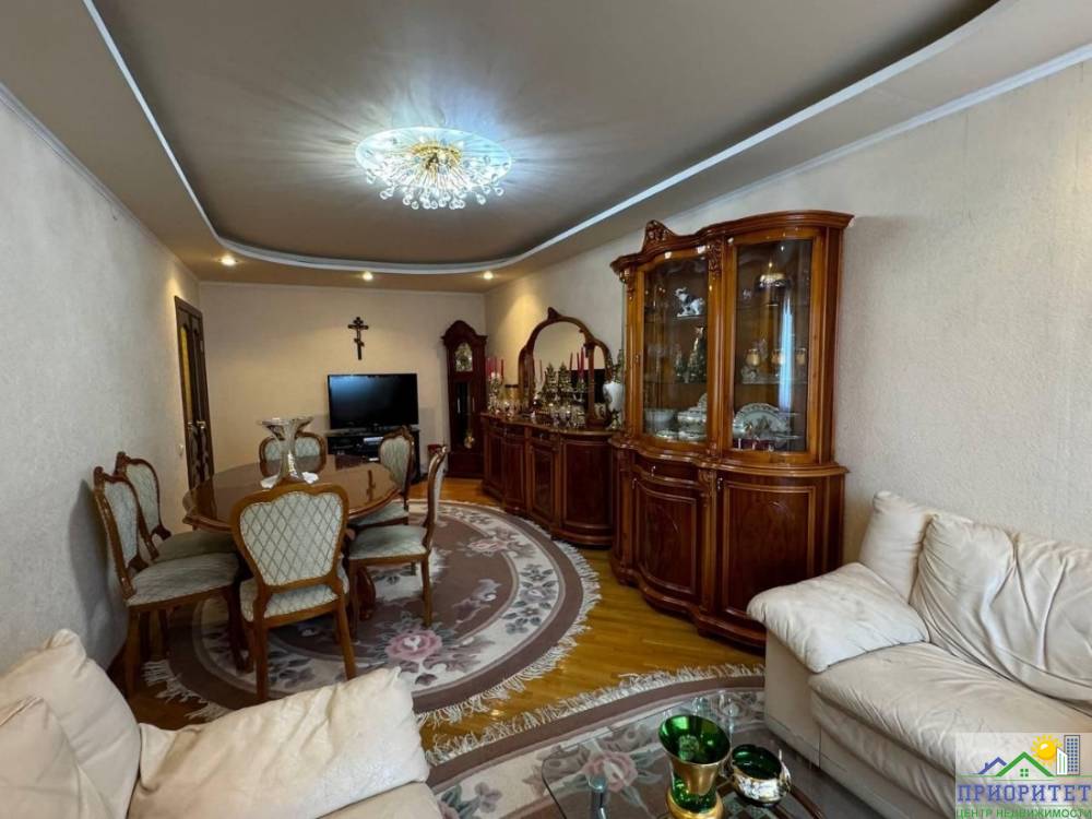 photo_5192730785490865069_y