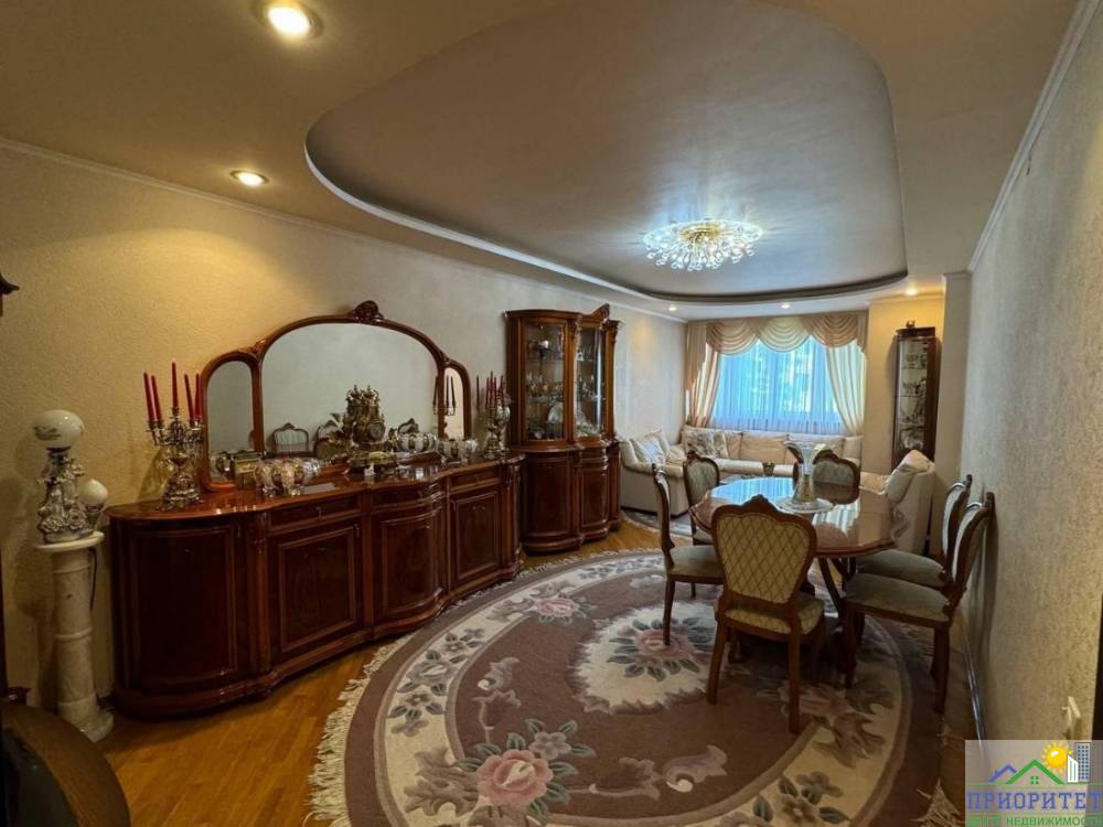 photo_5192730785490865041_y