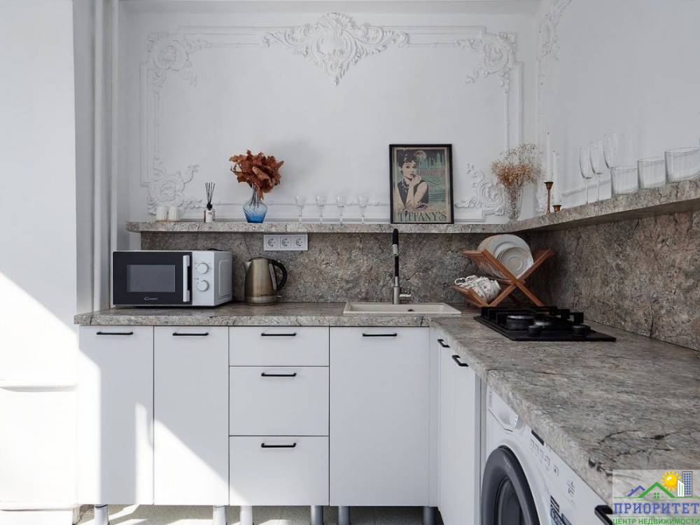 photo_5192783398840241660_y