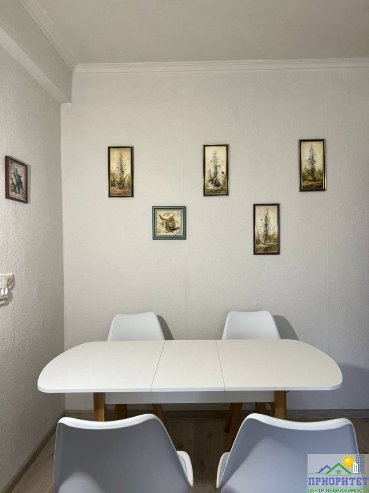 photo_5194921193042021530_y