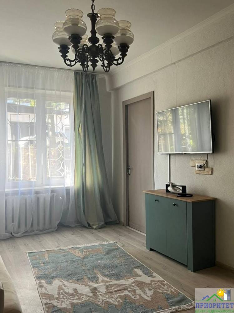 photo_5194921193042021509_y