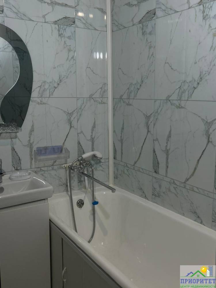 photo_5194921193042021518_y