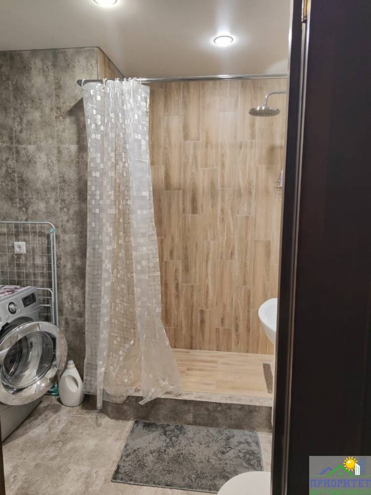 photo_5192669393228337184_y