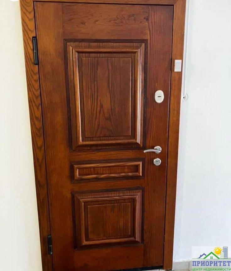 photo_5192902502578327317_y