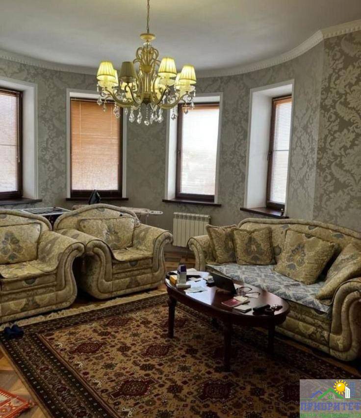 photo_5192902502578327332_y