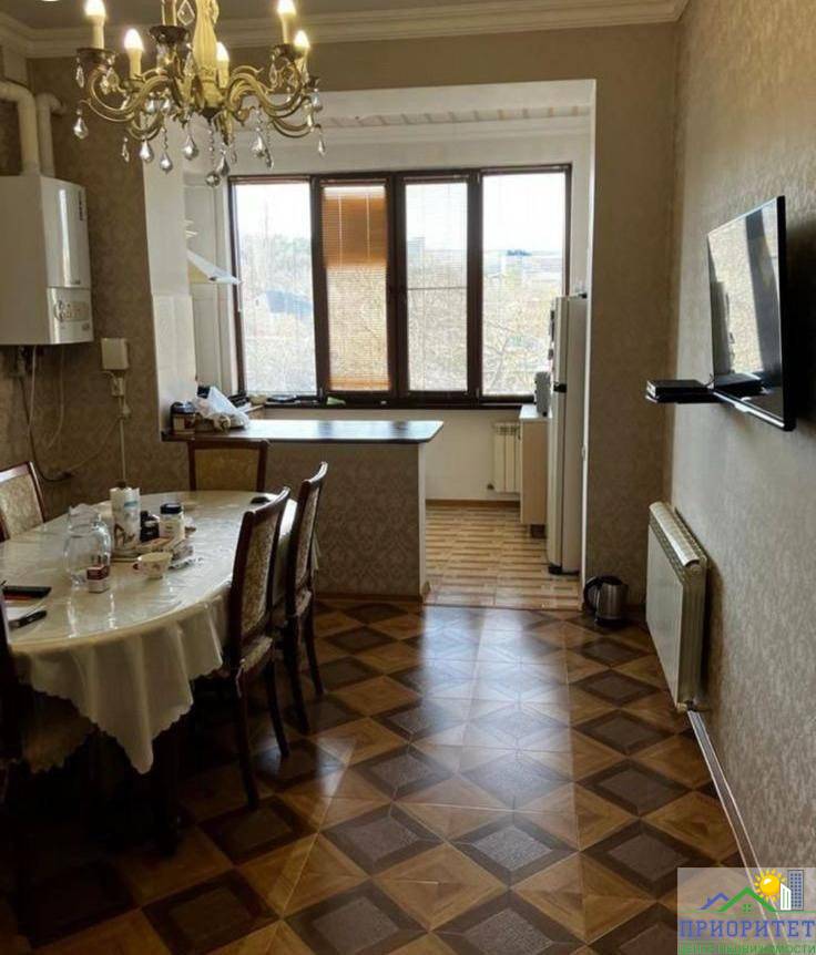 photo_5192902502578327329_y