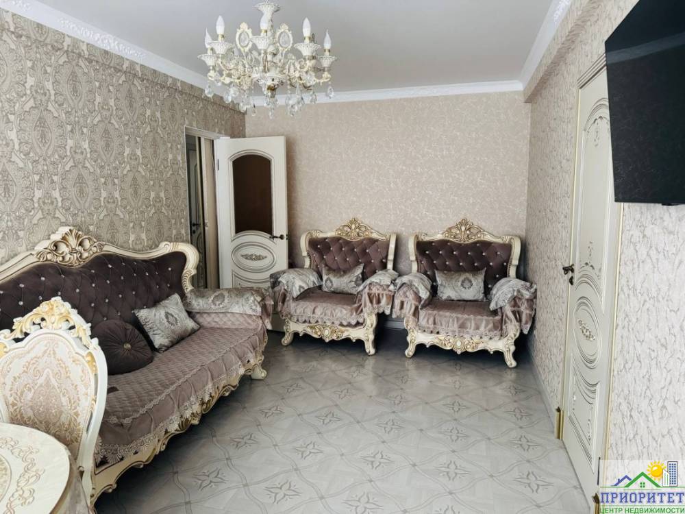 photo_5197360743056084622_y