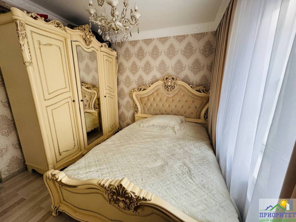 photo_5197360743056084618_y