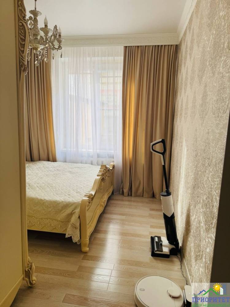 photo_5197360743056084621_y