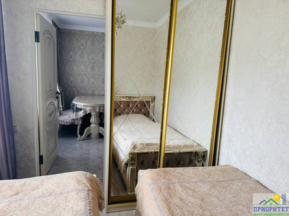 photo_5197360743056084628_y