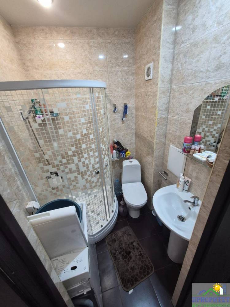 photo_5199522327081716758_y