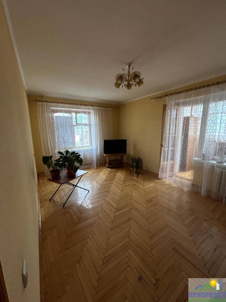 photo_5201768298624781505_y