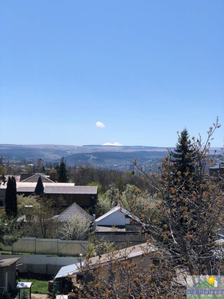 photo_5201849250168377017_y