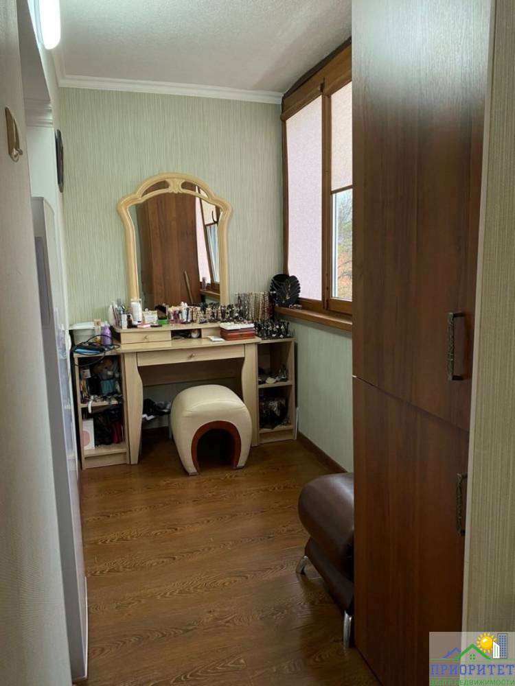 photo_5201849250168377007_y