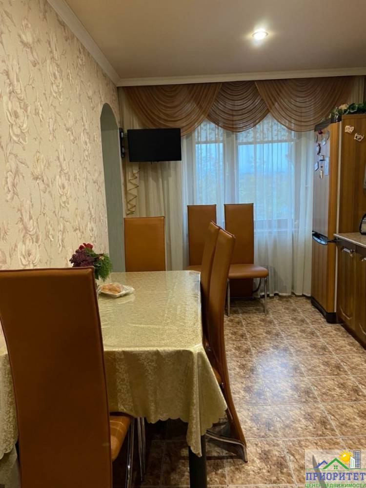 photo_5201849250168377016_y