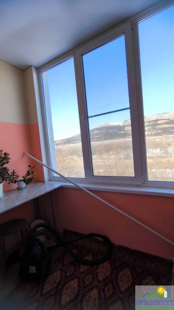 photo_5208726188593976837_y