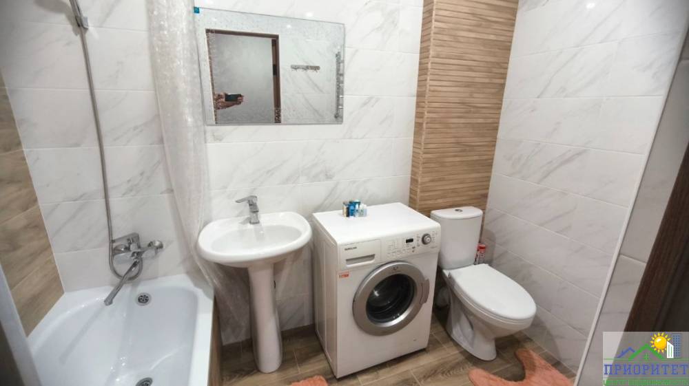 photo_5210752498329654613_y